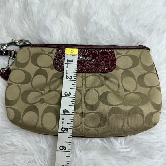 COACH y2k Brown Burgundy Signature Wristlet w/ Card Slots - Picture 8 of 9